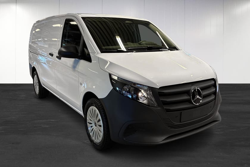 Bild 2 av Mercedes-Benz Vito 110 CDI 2.8t SKÅP LÅNG PRO | Drag | Backkamera | Smartphone