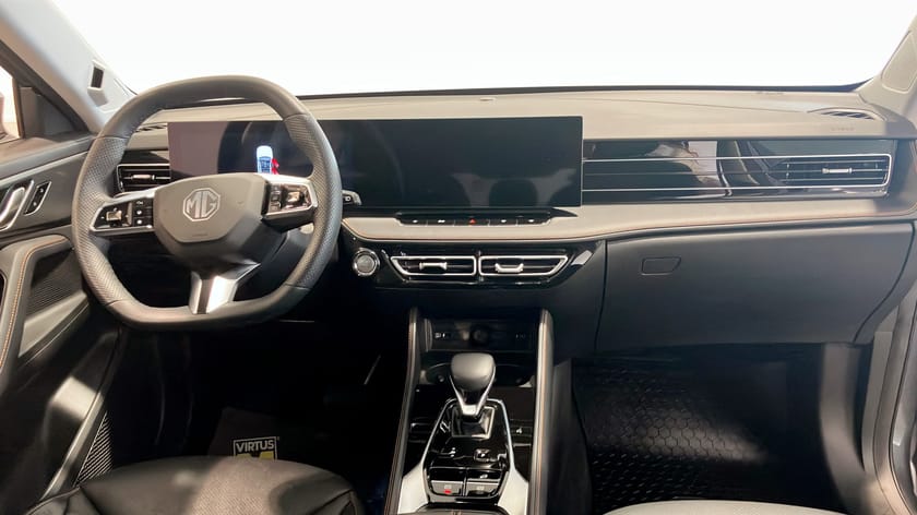 Bild 4 av MG HS PHEV LUX 1.5T AT (BLACK)