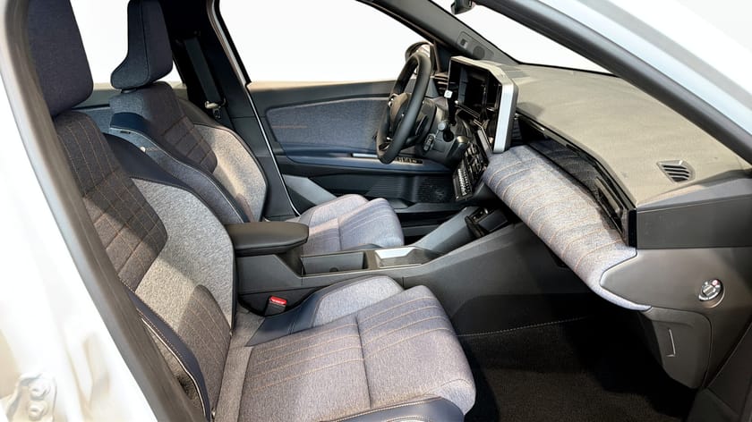 Bild 3 av Renault 4 E-Tech TECHNO EV52 *KAMPANJ* JUST NU V-HJUL 199:-/MÅN PL