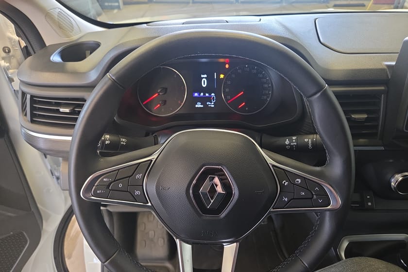 Bild 5 av Renault Trafic Skåpbil NORDIC L2H1 AUT 3,0t 2,0Blue HDi DCi 150Hk BACKKAMERA | ACC | DIESELVÄRMARE