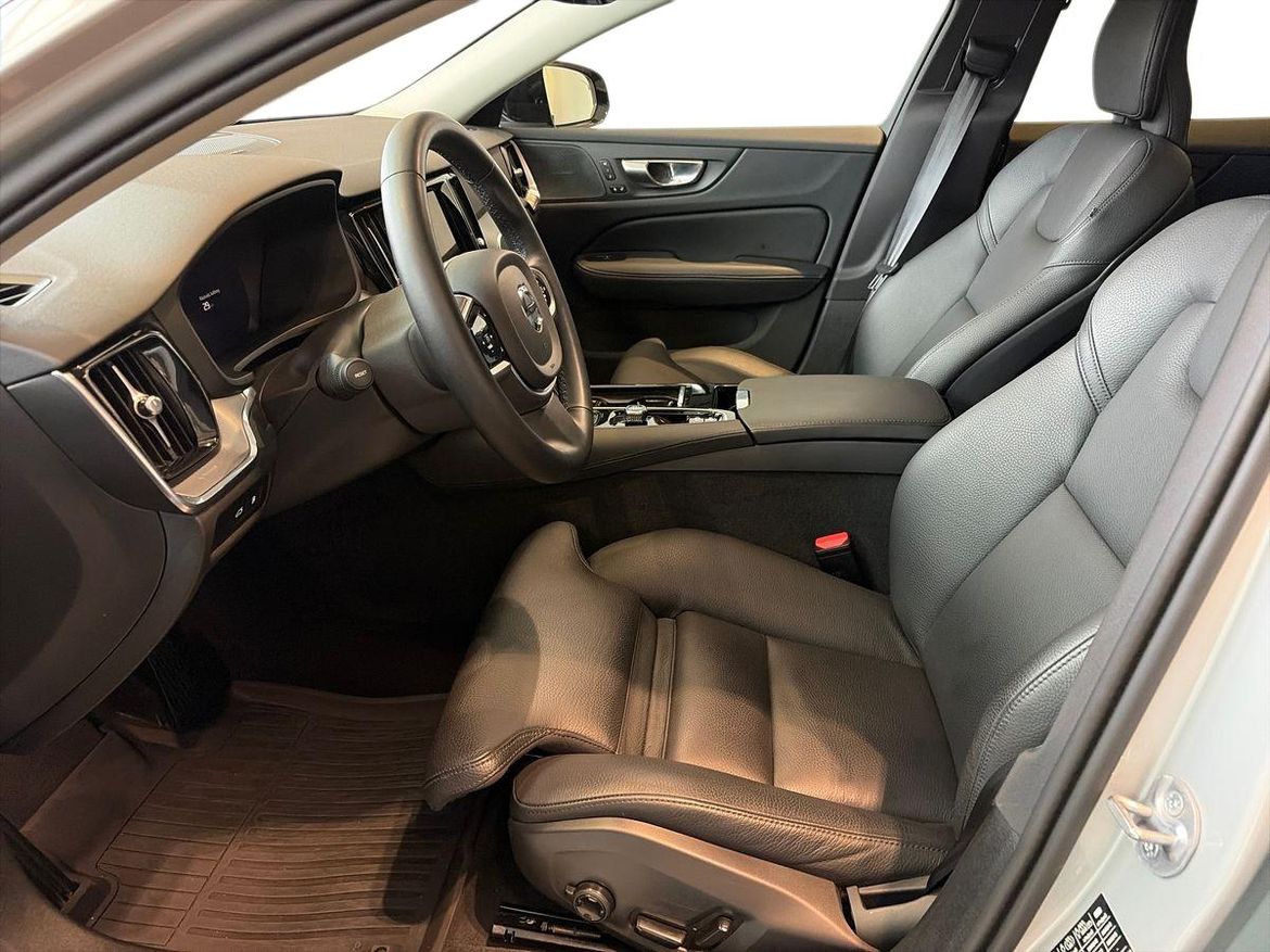 Volvo V60 2025 - miniatyr 9