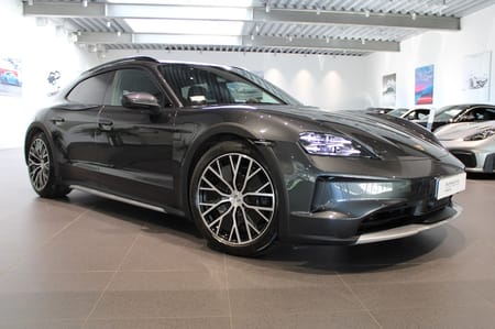 Porsche Taycan 4 Cross Turismo MOMS