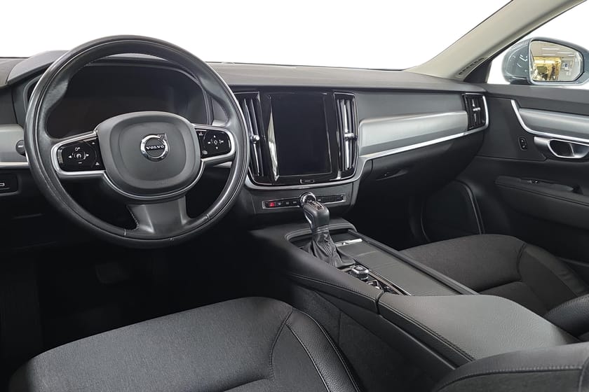 Bild 2 av Volvo V90 D4 AWD Momentum Advanced Edition