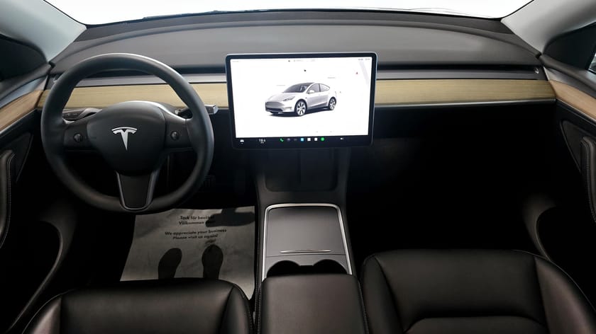 Bild 4 av Tesla Model Y Standard Range RWD Y/Standard Range/Kamera/Dator för FSD/Premium Ljud