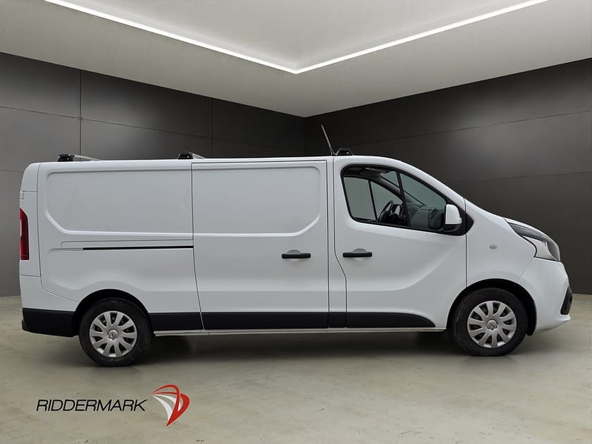 Bild 2 av Nissan NV300 Skåpbil L2 1.6 Värmare 3-Sit Drag Farthållare 1-Brukare