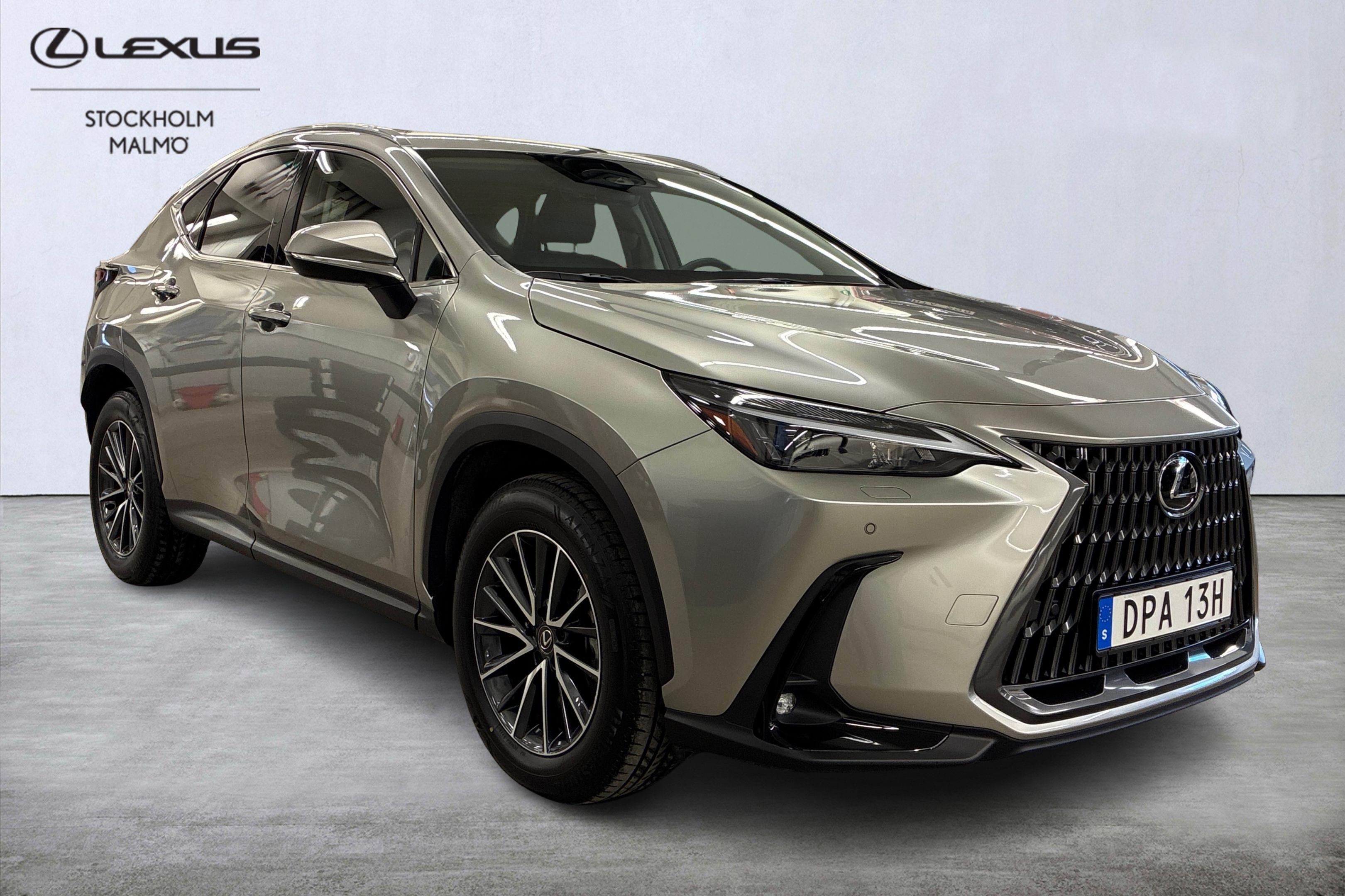 Lexus NX 450h+ E-CVT, 309hp, 2025