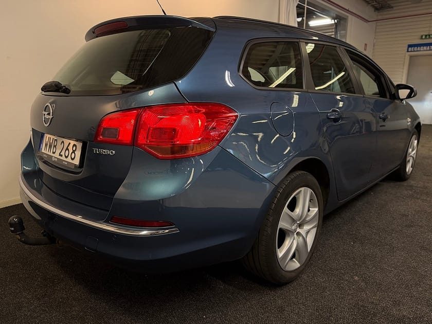 Bild 3 av Opel Astra Sports Tourer 1.4 Turbo/ 1 Ägare/ Drag/ Vhjul/ Nyservad