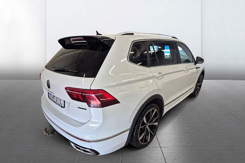 Bild 4 av Volkswagen Tiguan Allspace 7-sätes 7sits 2.0 TDI 4M R-Line Drag 360° Värmare H/K *SE SPEC*