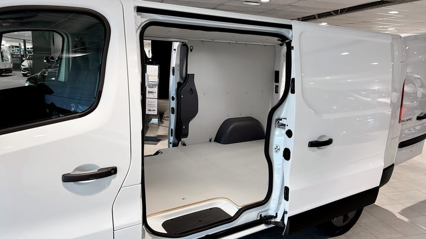 Bild 5 av Renault Trafic Skåpbil L2H1 150HK AUT - 2xdörr - Värmare - Drag