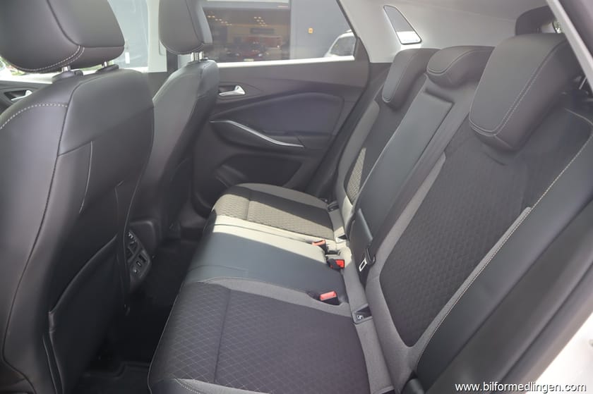 Bild 5 av Opel Grandland X 1.6 D 120hk Rattvärme Backkamera Automat