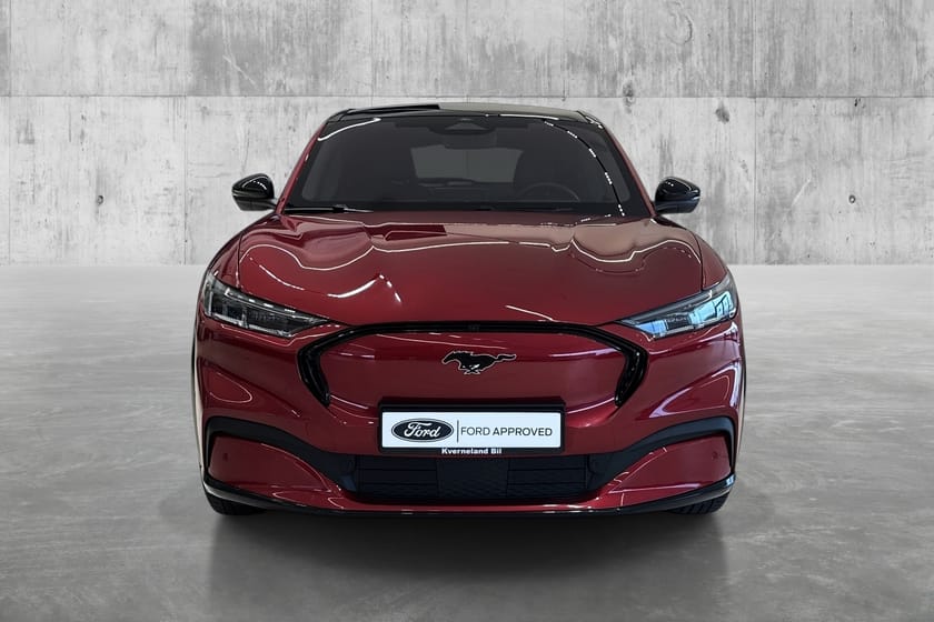 Bilde 2 av Ford Mustang Mach-E Long Range AWD PANORAMA TAK,LAV KM,CARPLAY+++