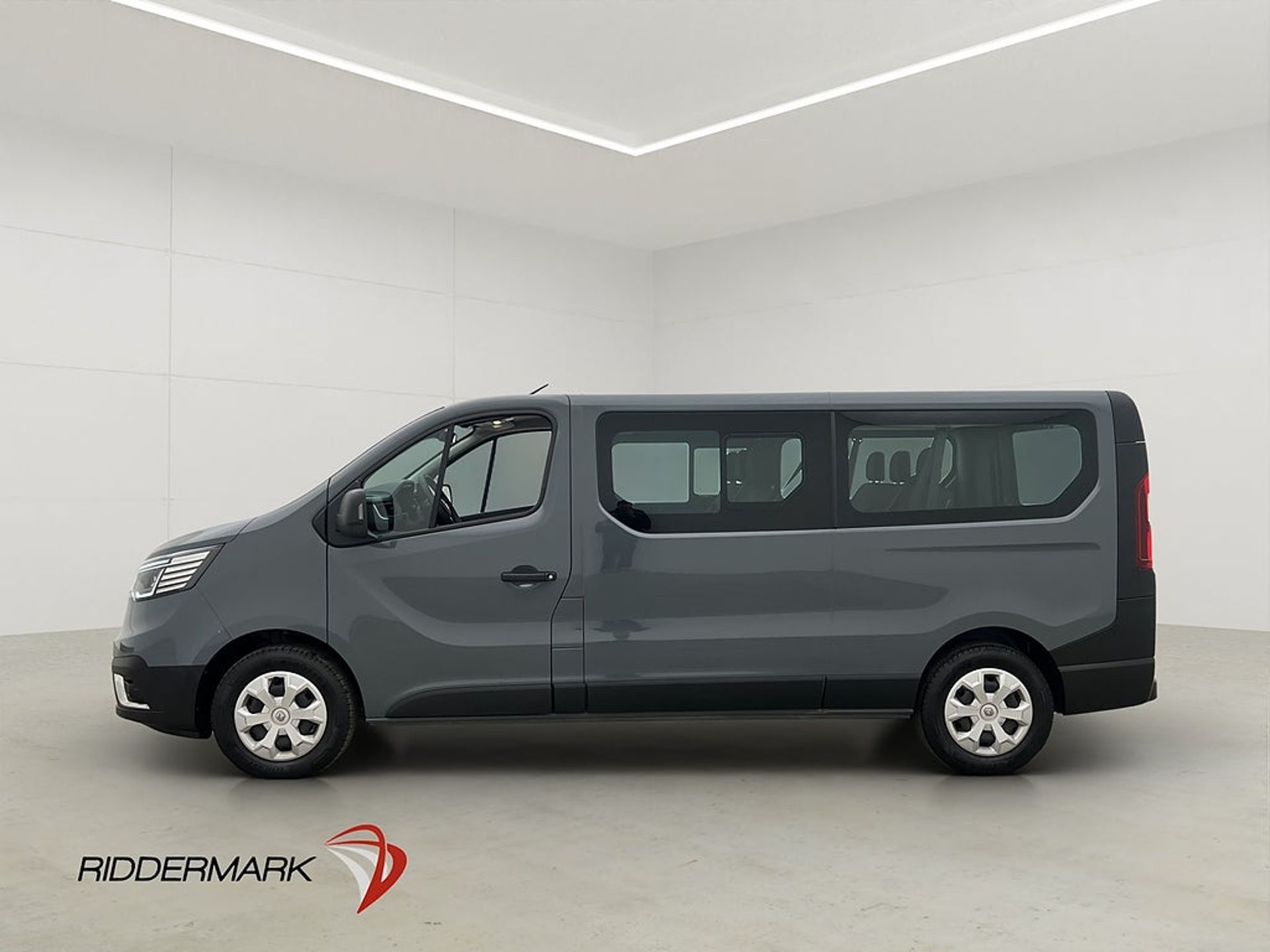 Renault Trafic Passenger Lång 2022, photo 6/10
