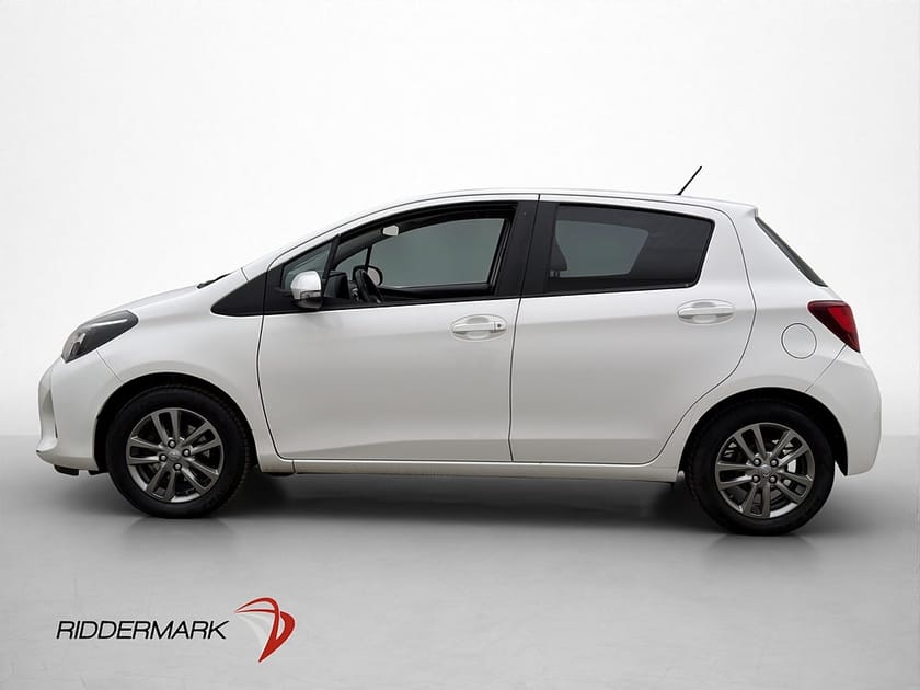 Bild 4 av Toyota Yaris 1.33 Dual VVT-i 99hk Active Backkamera Dragkrok