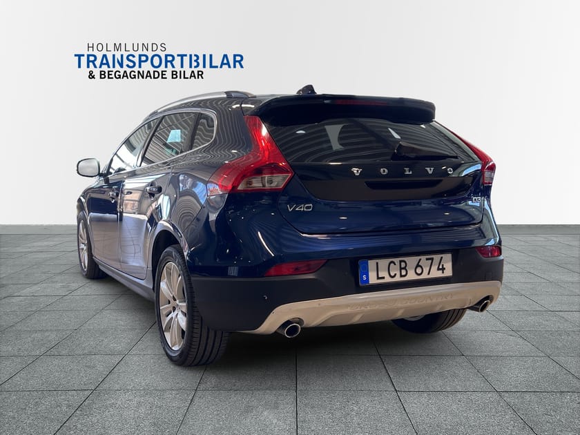 Bild 2 av Volvo V40 Cross Country 2,0 Geartronic (150HK) Ocean Race/V-Hjul