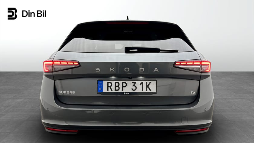 Bild 5 av Škoda Superb iV Kombi Selection 204 DSG /Drag/Vinterpaket