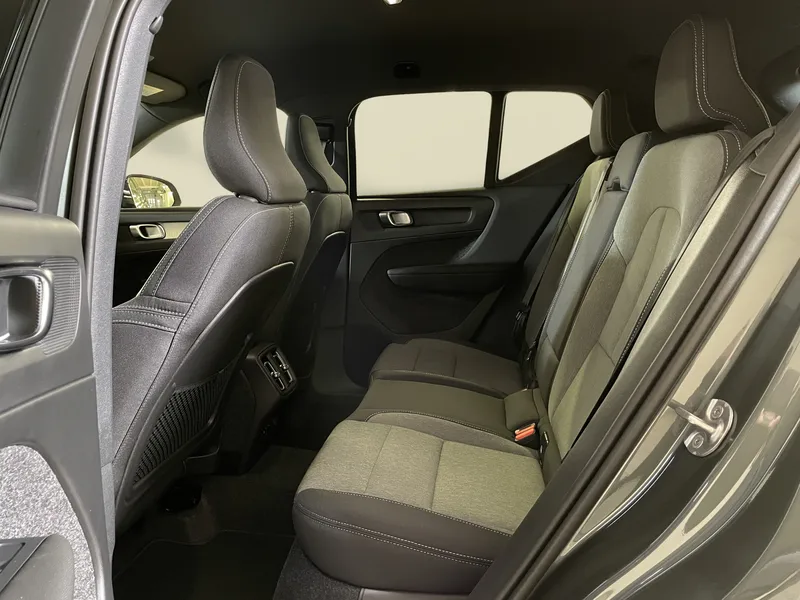 Bild 11 av 15 – Volvo XC40 B3 FWD Bensin Plus Dark