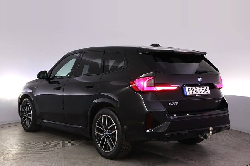 Bild 4 av BMW iX1 xDrive30 M Sport 360 HUD Adap.Fart Navi Drag