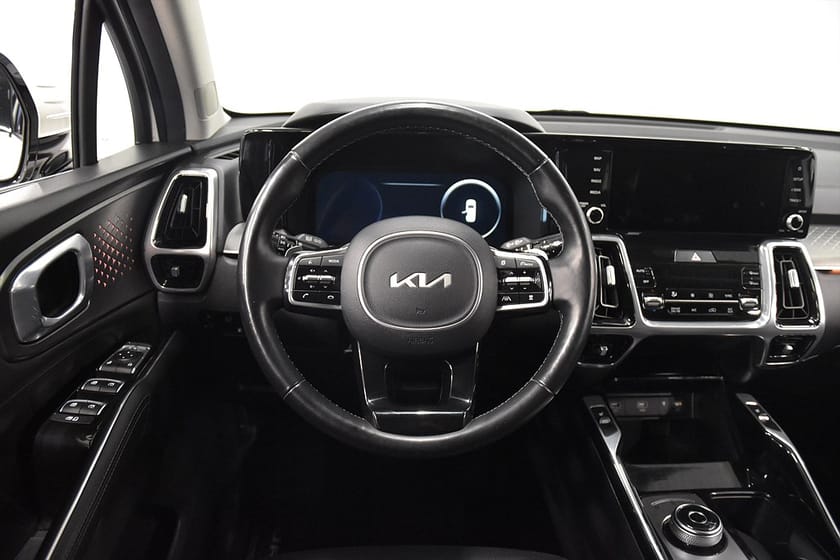 Bild 2 av Kia Sorento PHEV AWD Advance Drag 7-sits Bose Adaptivf Rattv Navi