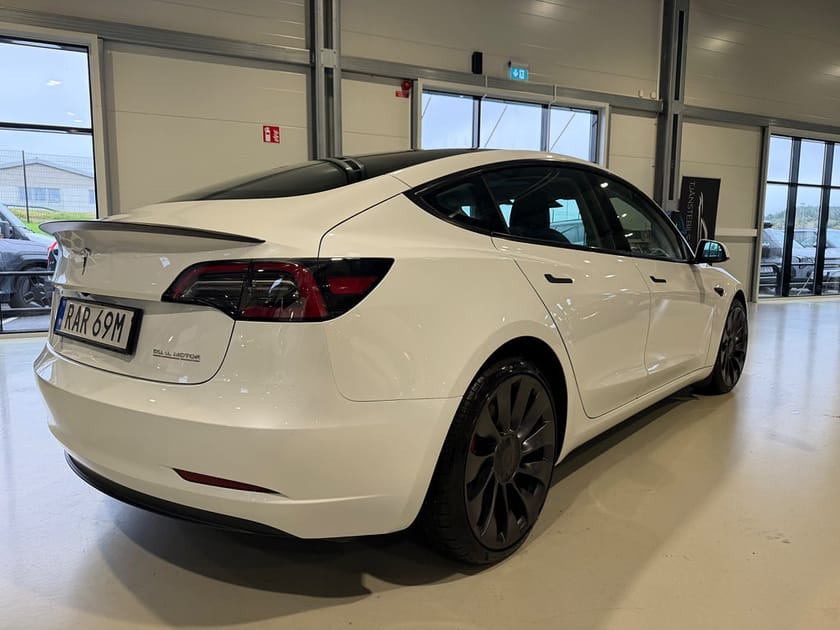 Bild 4 av Tesla Model 3 Performance