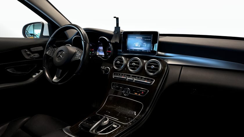 Bild 3 av Mercedes-Benz C 220 T d 4MATIC C220 KOMBI Värmare NAVI
