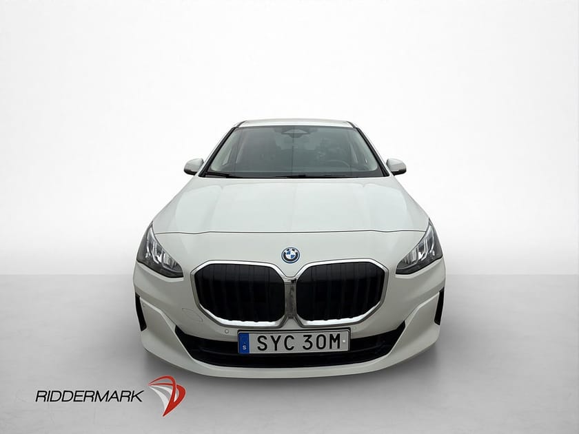 Bild 2 av BMW 225e xDrive Active Tourer H/K Wide Kamera CarPlay MOMS