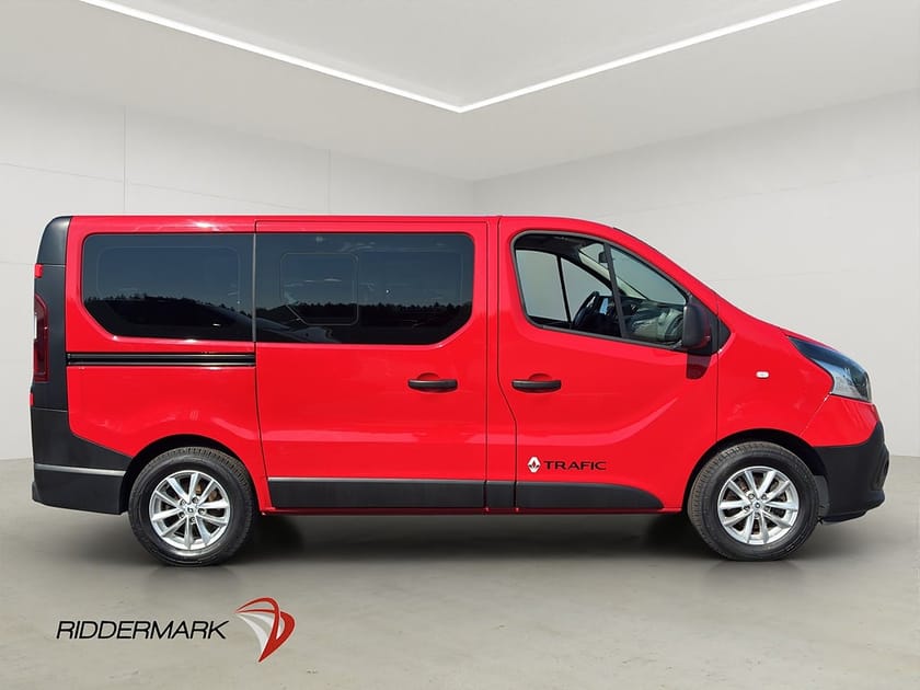 Bild 2 av Renault Trafic Kombi 1.6dCi Värmare PDC Dragkrok 9-Sits