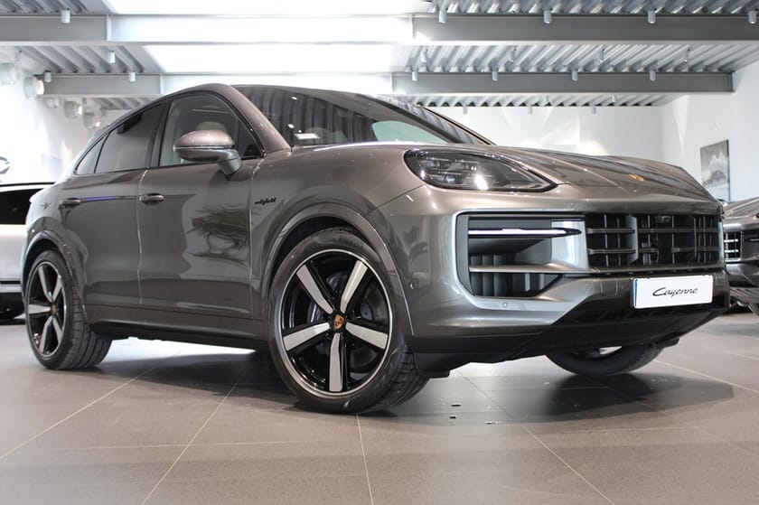 Bild 1 av Porsche Cayenne Coupé E-Hybrid BLACK EDITI