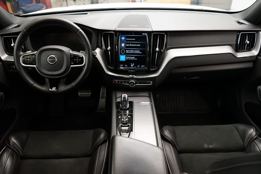 Bild 5 av Volvo XC60 T8 TE R-Design, Dragkrok, Taklucka, Förarstol elmanövrerad