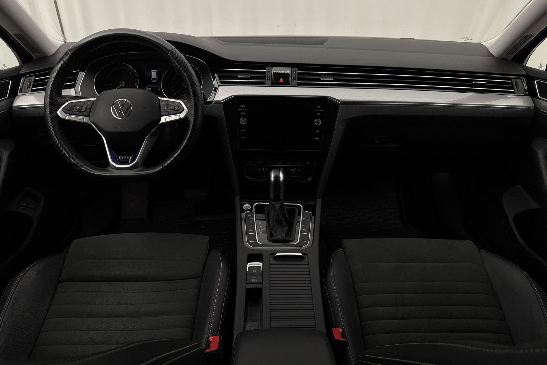 Volkswagen Passat Sportscombi GTE 2023, bild 7/10