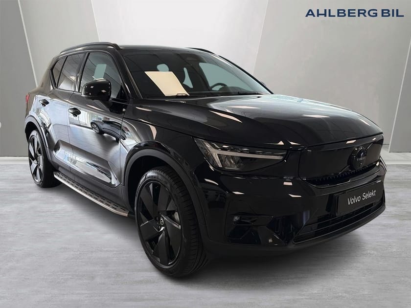 Bild 1 av Volvo EX40 Single Motor Extended Range M R Ultra Black Edt