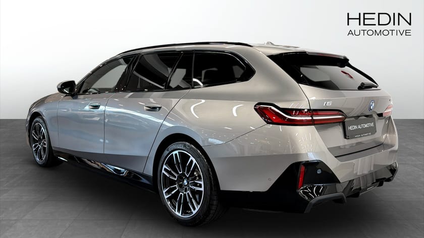 Bild 2 av BMW i5 xDrive40 Touring M Sport H/K Drag Rattvärme Tonade