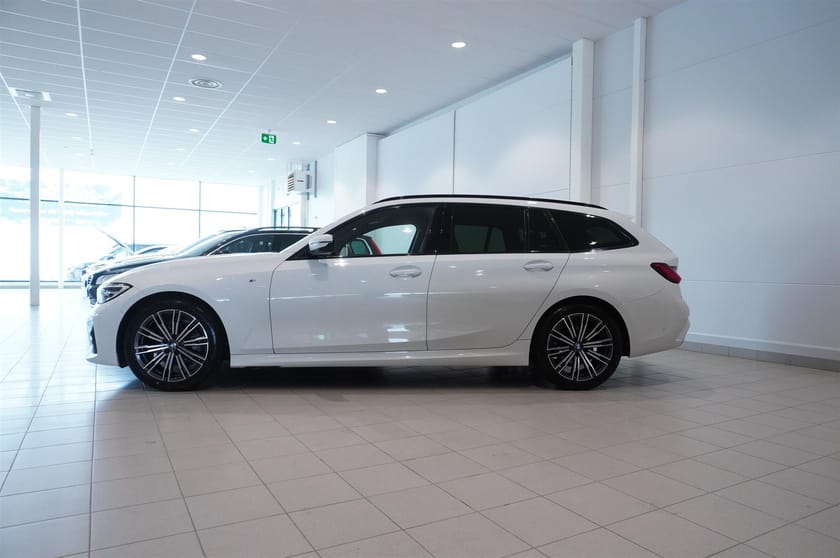Bild 3 av BMW 320d xDrive Touring M Sport Drag Aut HiFi LED PA