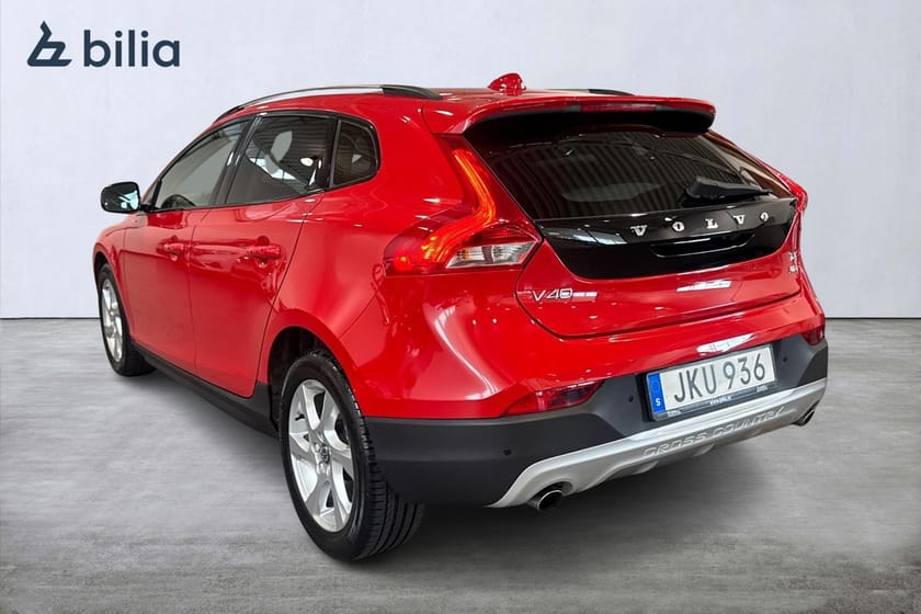 Bild 2 av Volvo V40 Cross Country T4 AWD Summum BE PRO Tonade rutor Backkamera Adaptiv farthållare BLIS