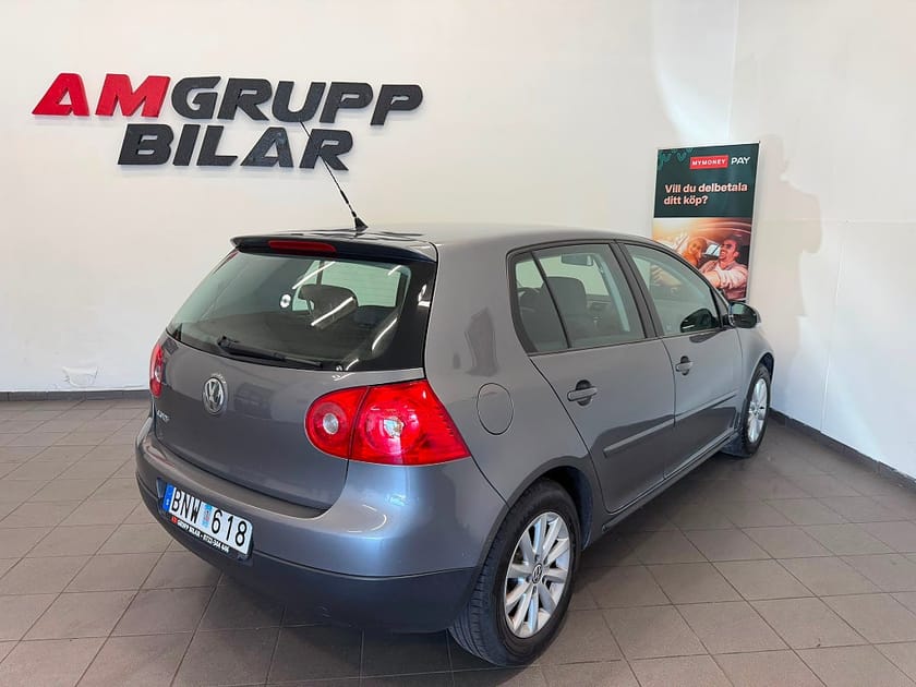 Bild 4 av Volkswagen Golf 5-dörrar 1.6 Multifuel Trendline Euro 4 Ny besiktigad!
