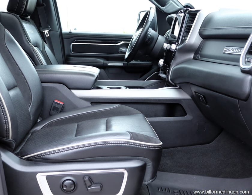 Bild 5 av RAM 1500 Crew Cab