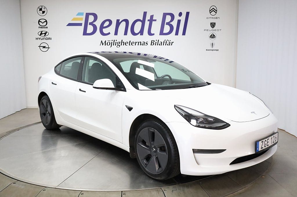 Tesla Model 3 440 л.с.