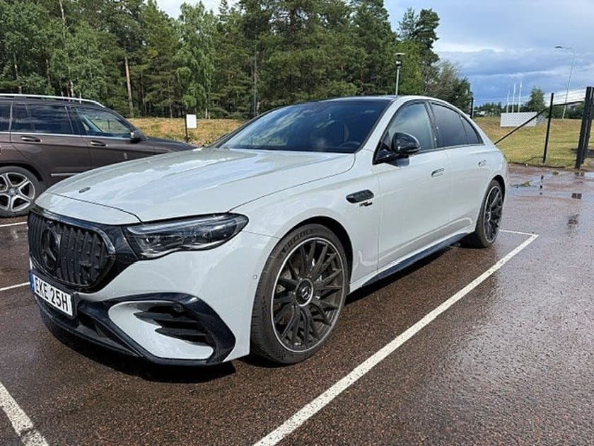 Bild 1 av Mercedes-Benz AMG E 53 HYBRID 4MATIC+ E53 4MATIC+, Premium Plus, Superscreen, Drag