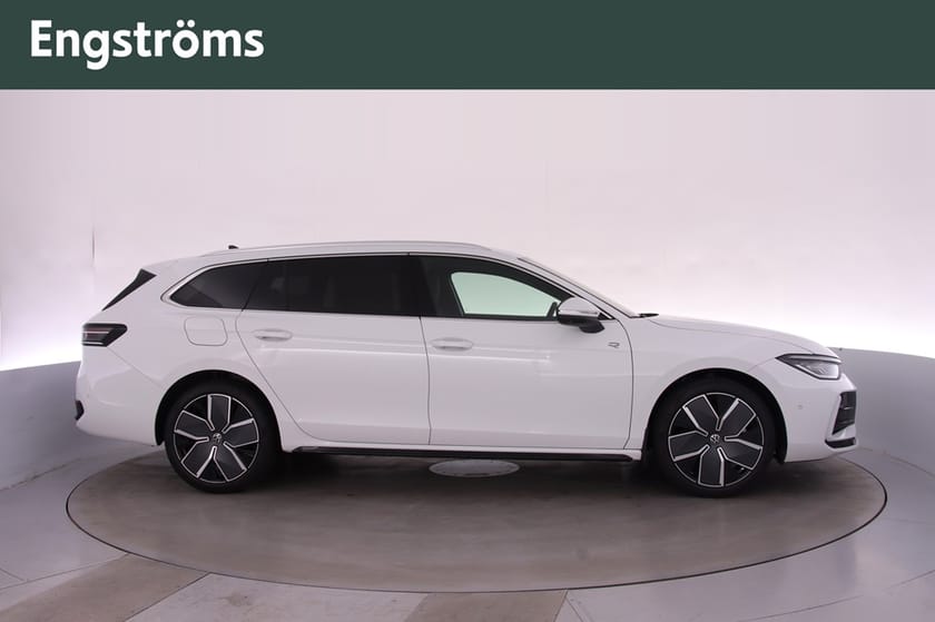 Bild 2 av Volkswagen Passat Variant eHybrid R-Line 272hk SWE Edition