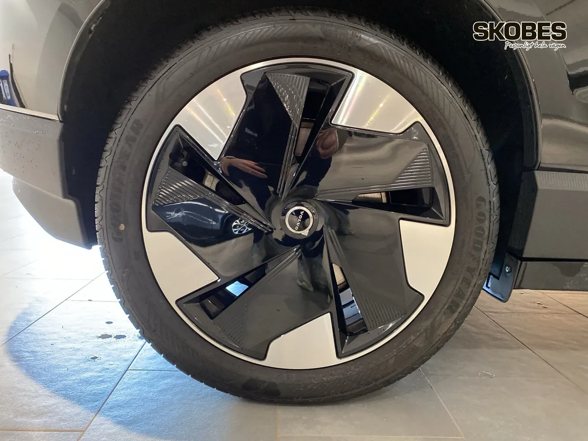 Volvo EX30 Single Motor Extended Range