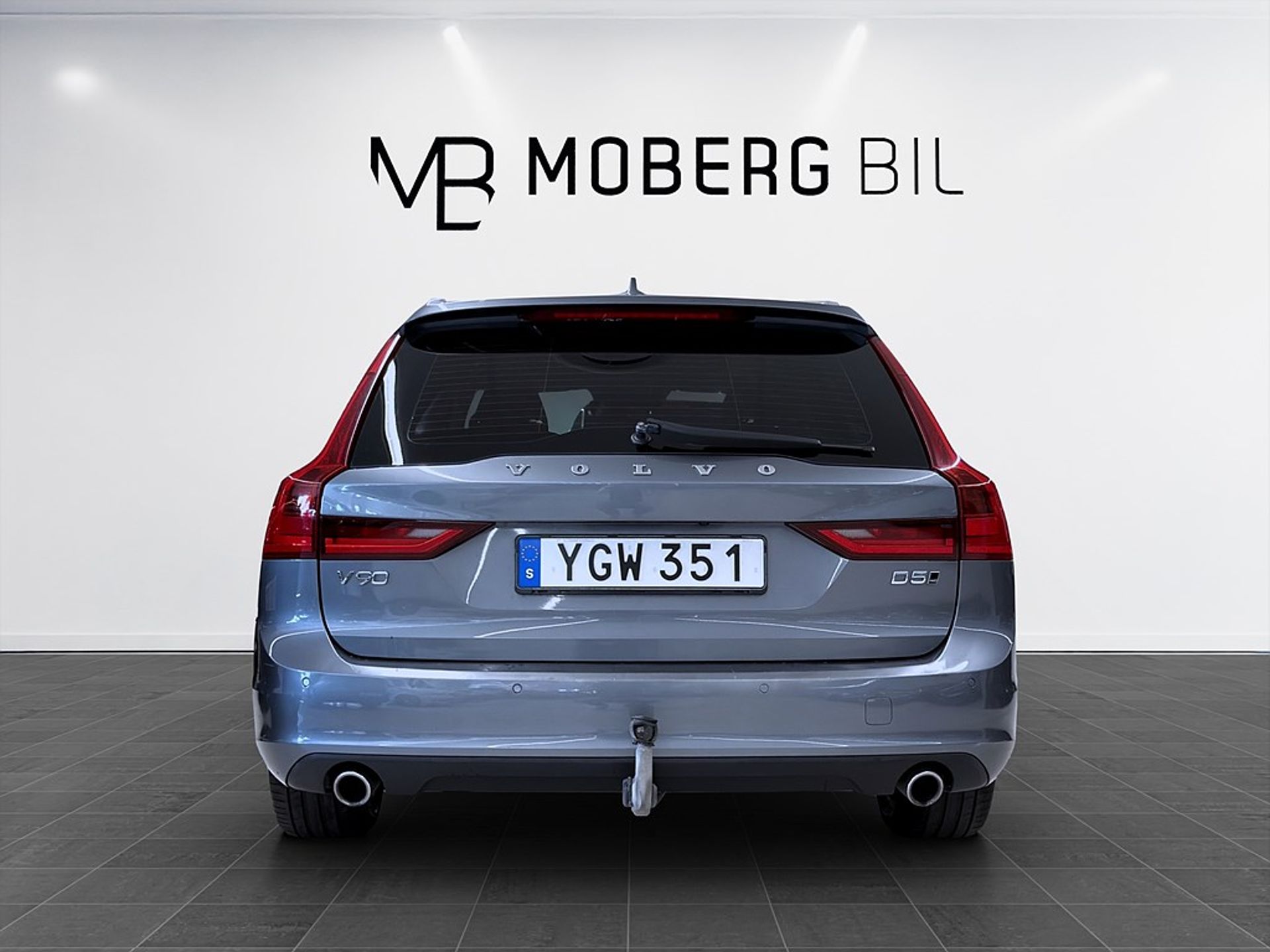 Volvo V90 D5 AWD 235hk Momentum Pano 2017, bild 6/20