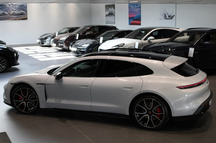 Bild 2 av Porsche Taycan 4S Sport Turismo Black Edition