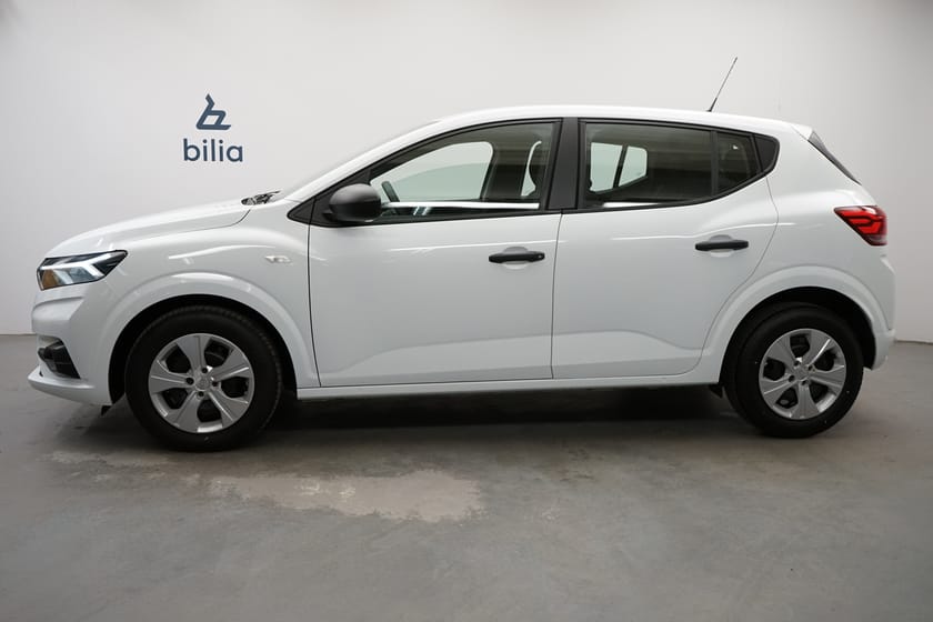 Bild 2 av Dacia Sandero TCe 90 essential – Parkeringsassistans bak | Farthållare