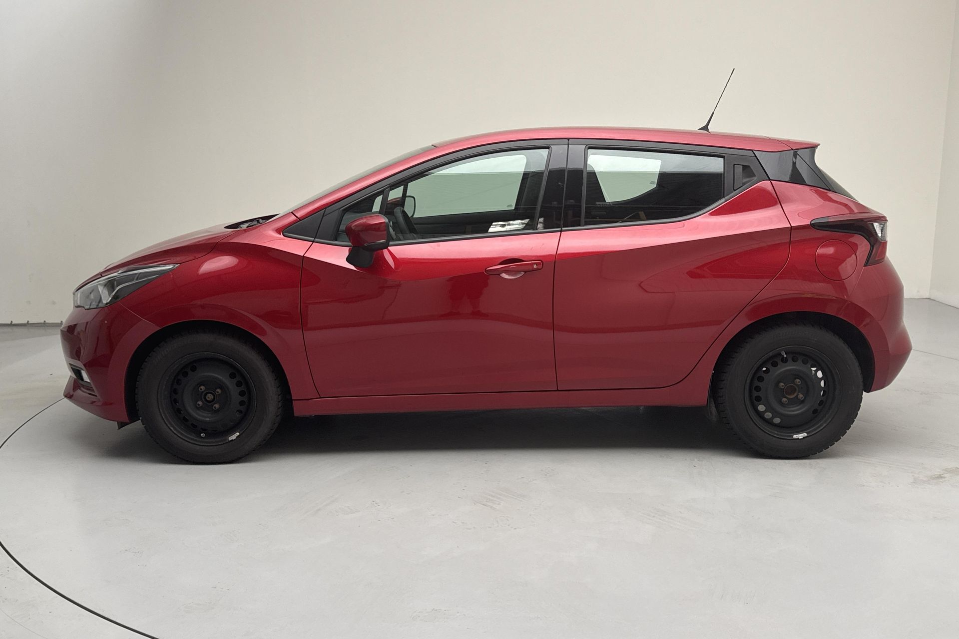 Nissan Micra 1.0 2017, bild 2/10