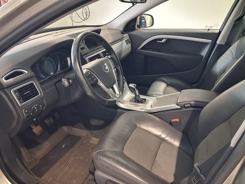 Bild 3 av Volvo V70 D4 Classic Momentum 181HK