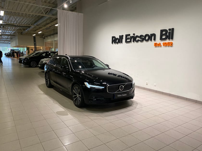 Bild 1 av Volvo V90 B4 Diesel Momentum Advanced Edt