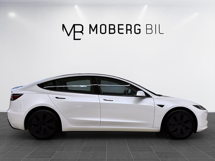 Bild 4 av Tesla Model 3 Standard Range 283hk Läder Pano Navi B-Kamera