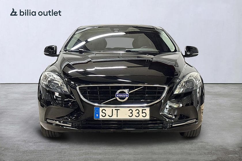 Bild 3 av Volvo V40 D2 Summum 115hk Panorama P-värm Backkamera KamremBytt