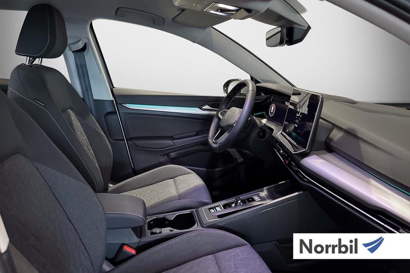 Bild 5 av Volkswagen Golf eTSI 150 DSG Värmare/Kamera/rattvärme
