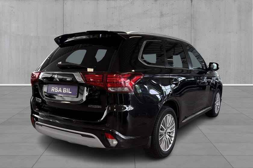 Bilde 5 av Mitsubishi Outlander PHEV Instyle+ AWD Skinn Rockford Fosgate 360+++