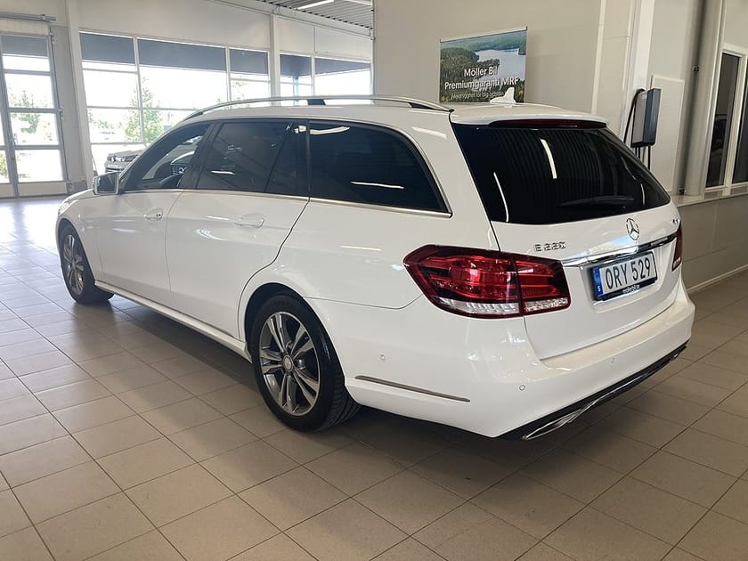Bild 3 av Mercedes-Benz E 220 T BlueTEC 4MATIC Aut Awd Avantgarde Drag Värmare